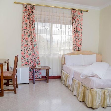 Kilimanjaro Crane Hotel Моши Екстериор снимка