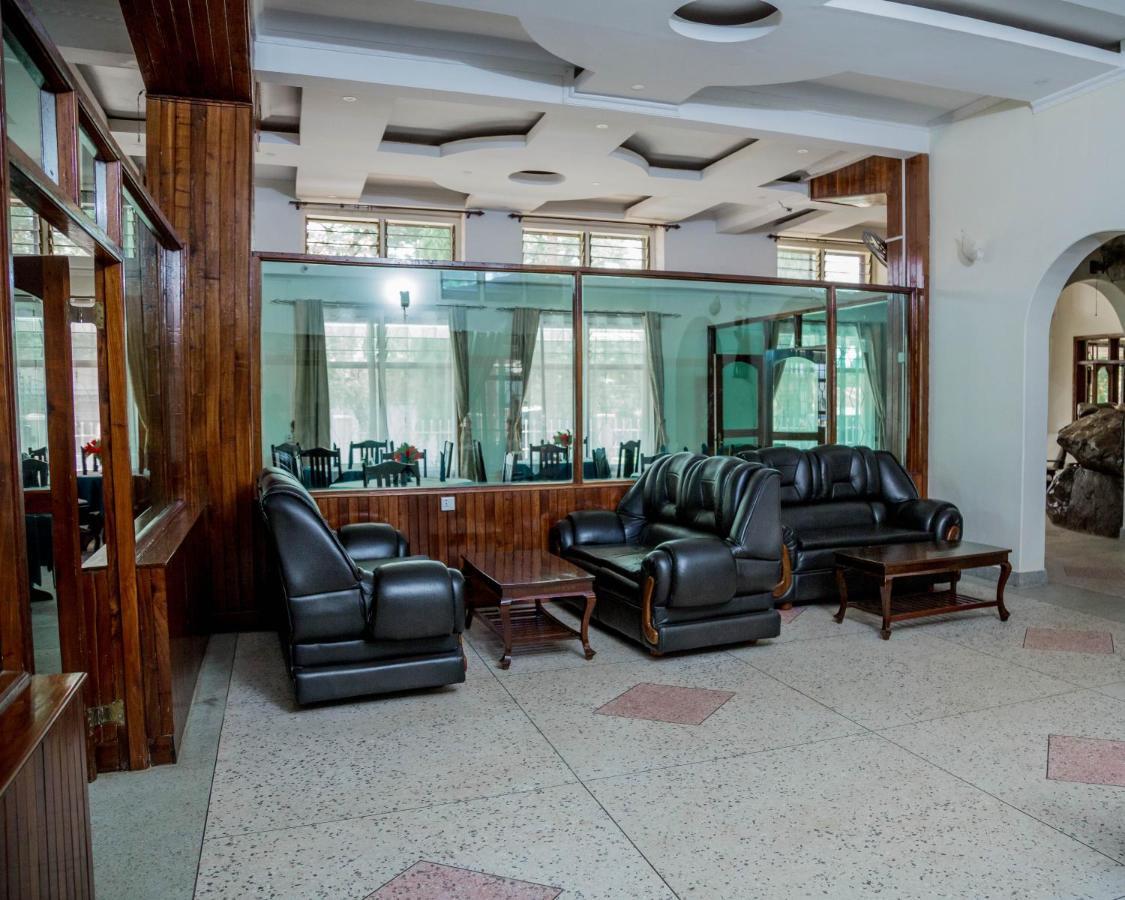 Kilimanjaro Crane Hotel Моши Екстериор снимка