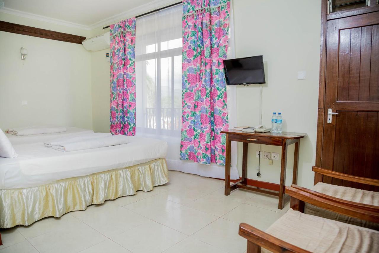 Kilimanjaro Crane Hotel Моши Екстериор снимка