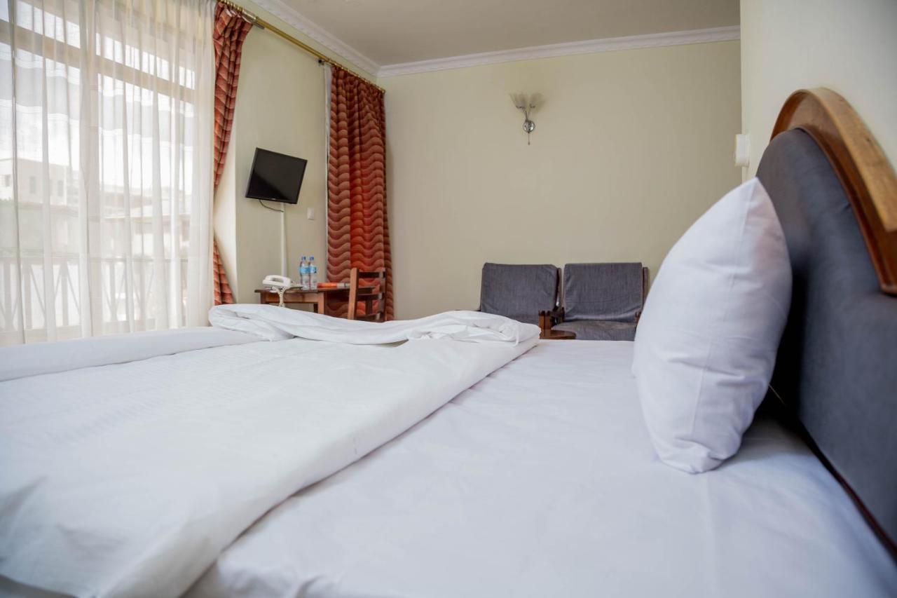 Kilimanjaro Crane Hotel Моши Екстериор снимка