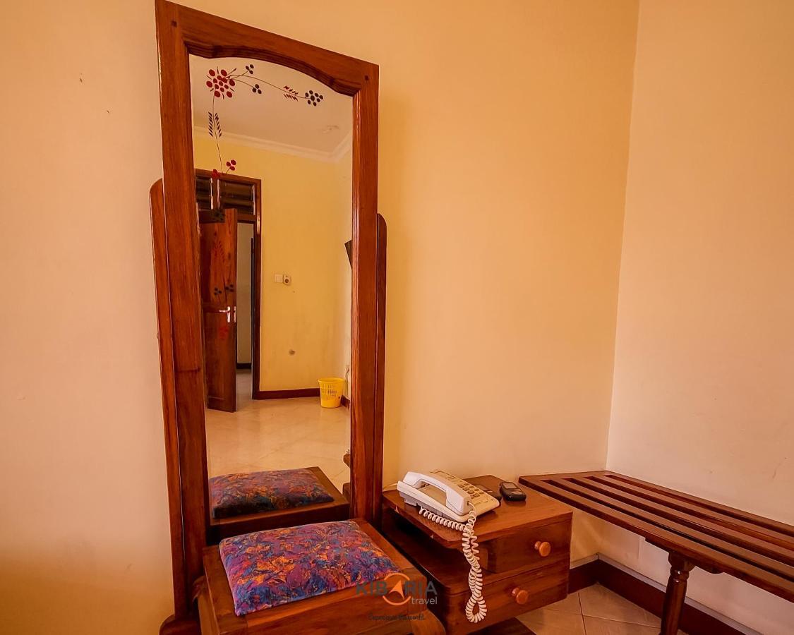 Kilimanjaro Crane Hotel Моши Екстериор снимка