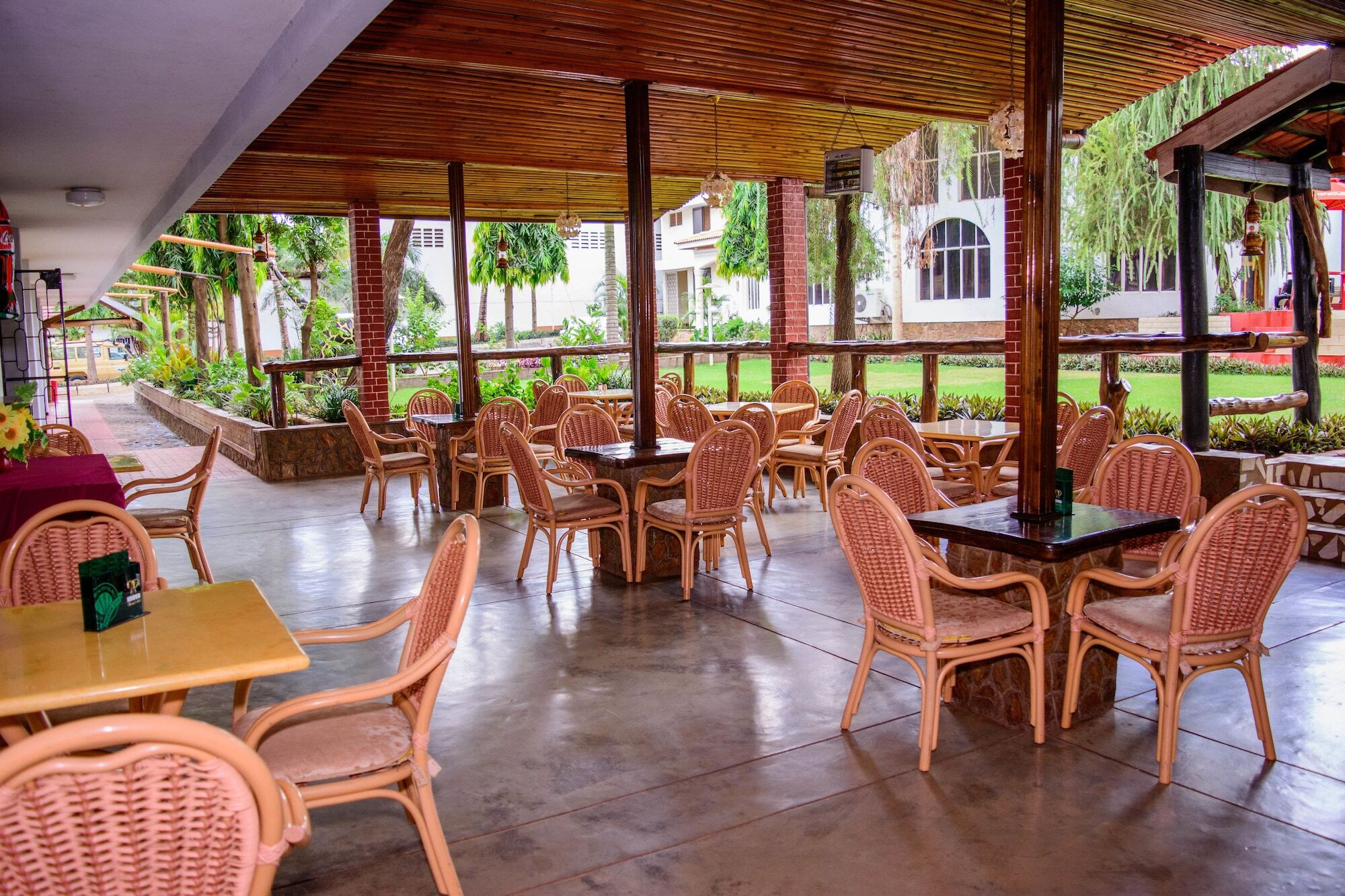 Kilimanjaro Crane Hotel Моши Екстериор снимка